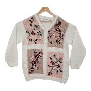 Vintage Hand‎ Knit Crew Neck Cable Sweater 3D Floral Crochet Grandma Floral